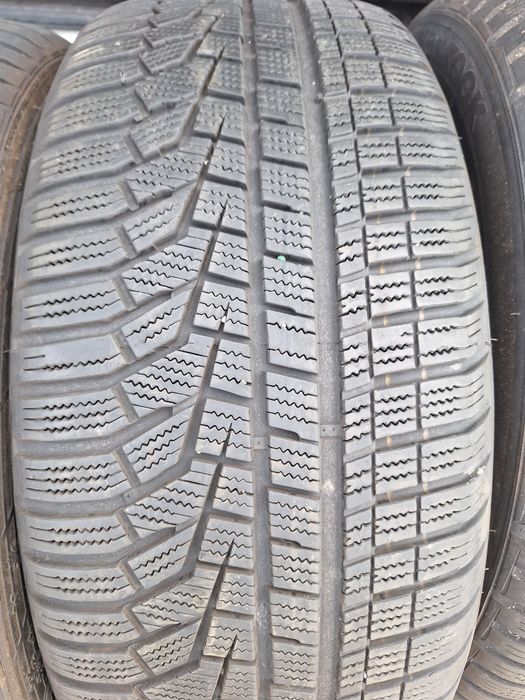 Opony zimowe Hankook Winter icept evo2 235 50 r19 103H