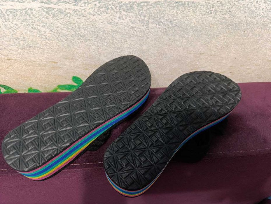 Пляжные шлепки 39 новые