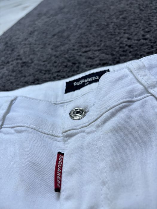 Spodnie jeansowe marki Dsquared2