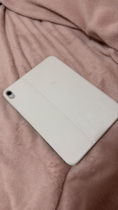 Apple Magic Keyboard Folio para iPad 10ª geração — Original