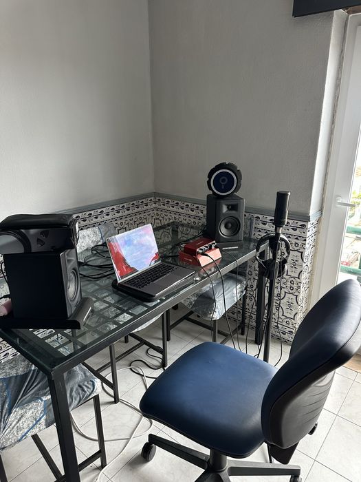 Vendo o meu home studio completo, pronto a gravar com uma excelente qualidade