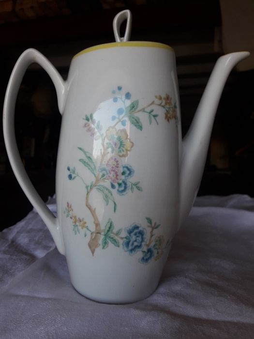 Dzbanek porcelanowy z Chodzieży