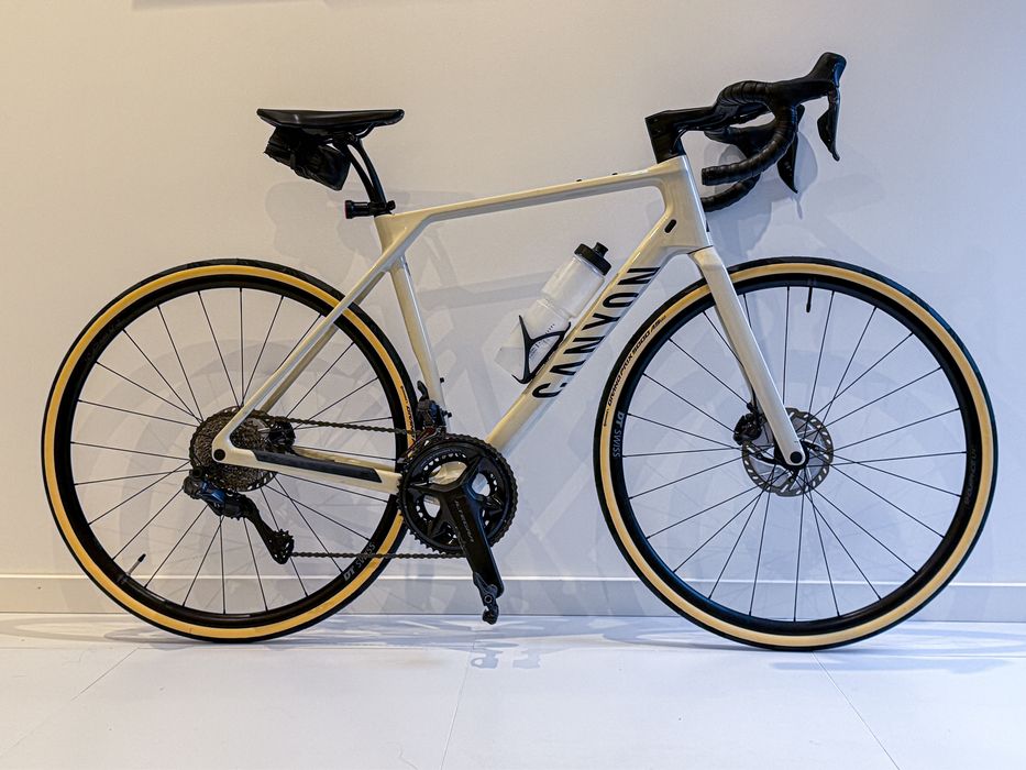 Pneus Continental Grand Prix 5000 beije edition