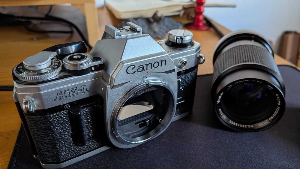Canon AE-1 - Máquina fotográfica analógica Canon AE1