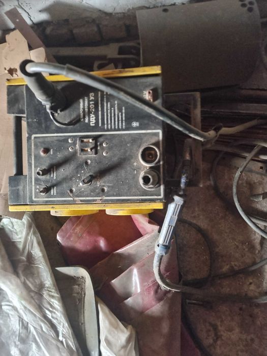 Зварвальний апарат ІСКРА ПОЛУАВТОМАТ  ( Апарати Якості СССР)