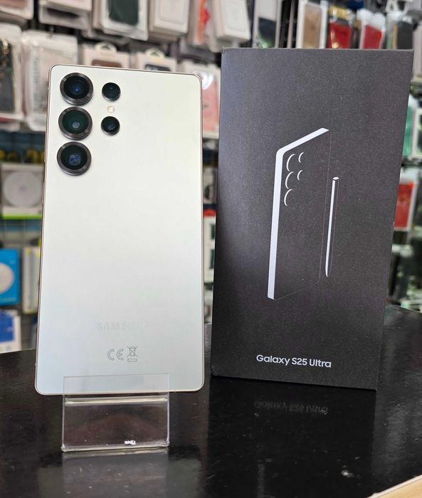 Samsung S25 Ultra 12/256gb Titanium Jadegreen, bez rat, CH Domino