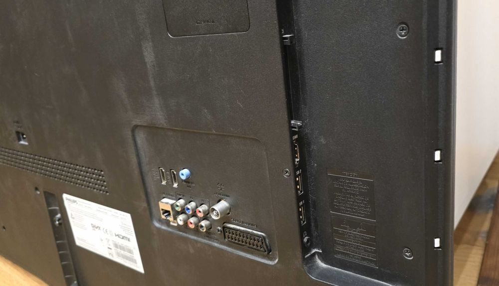 Telewizor Philips 42 cale FHD, 3D Ambilight, SmartTV, bdb + gratis