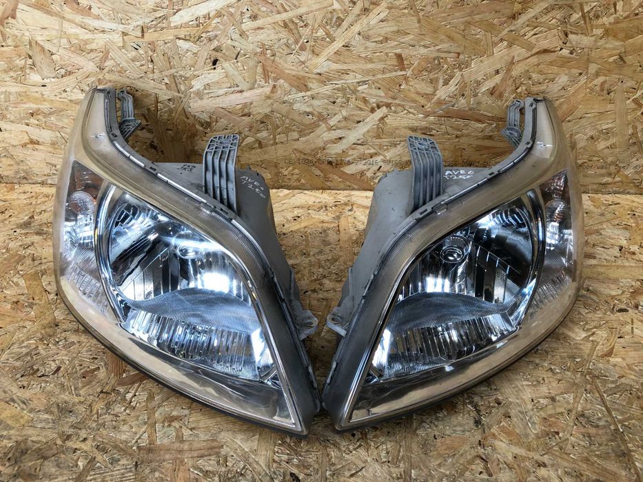 Lampa/reflektor przedni Chevrolet Aveo t250