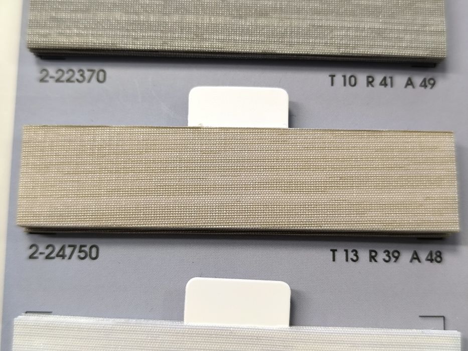 Plisy dachowe  beżowo złote NOWE