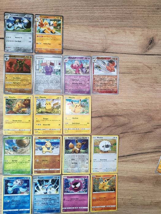 Zestaw 17 kart Pokemon hologram