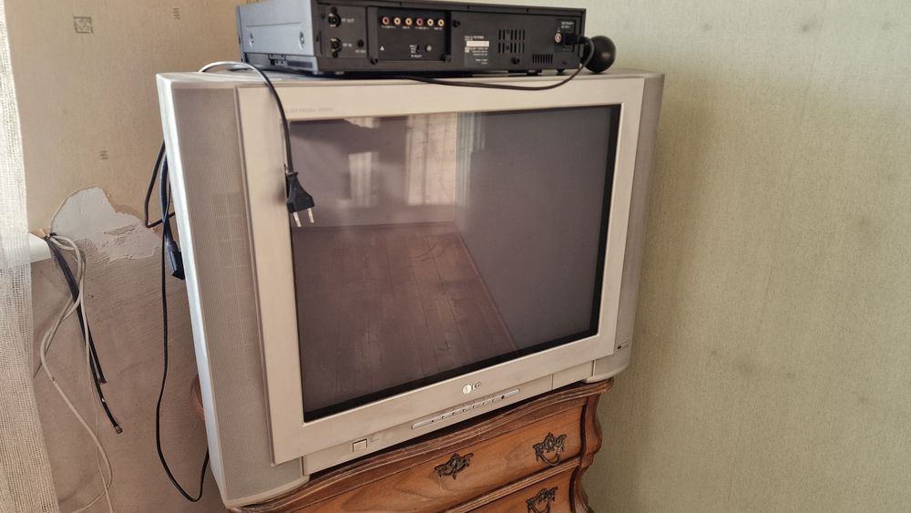 Telewizor LG RE-29FA33X  + pilot gwarancja rozruchowa