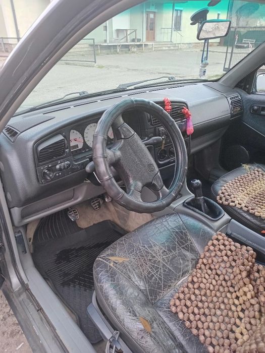 Продам пасатік б3