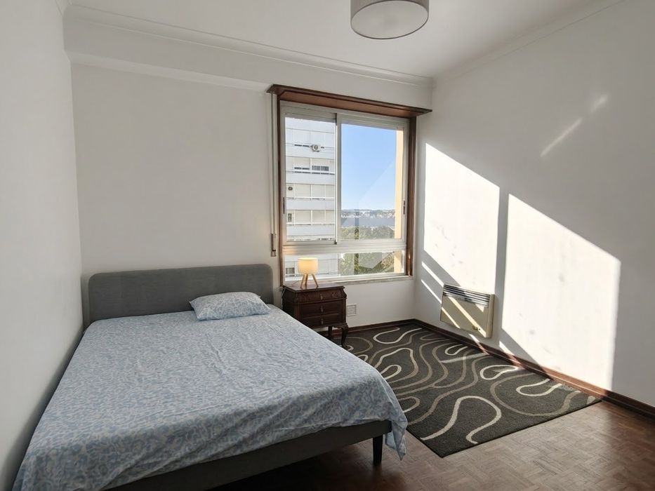 Quarto para Arrendar Portela
