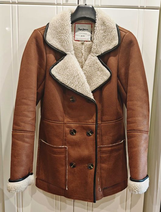 Casaco de Pele Sintética com forro de lã de ovelha