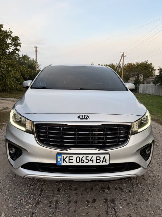 Продам Kia Carnival 2018 року