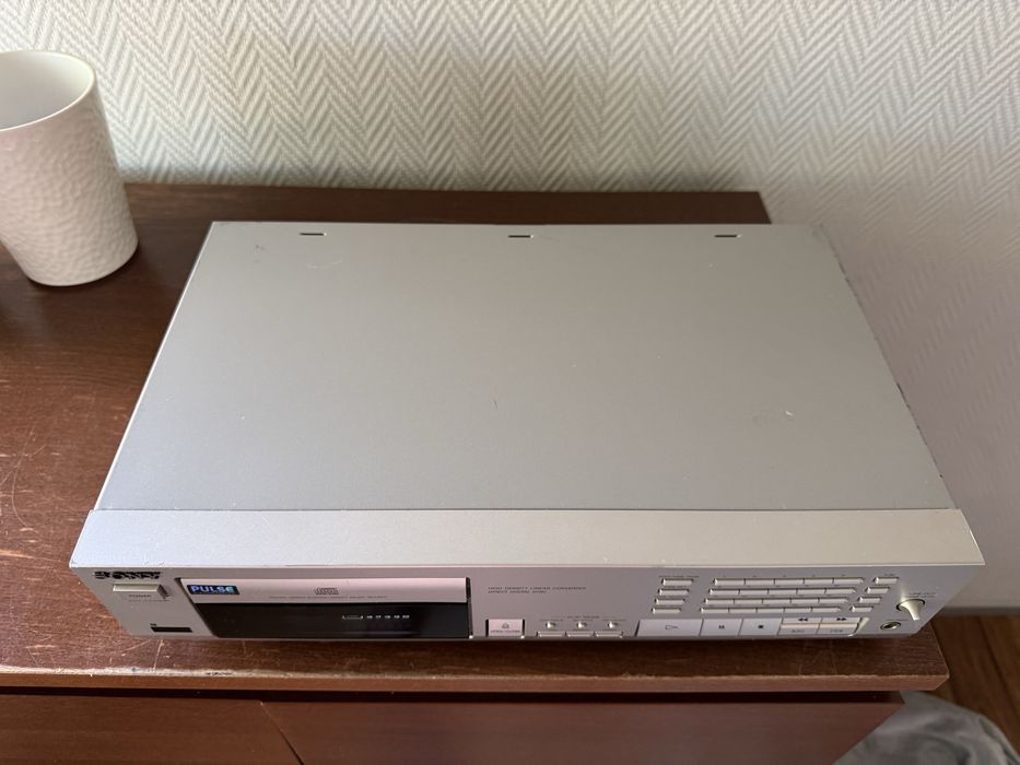 Odtwarzacz cd Sony cdp 597