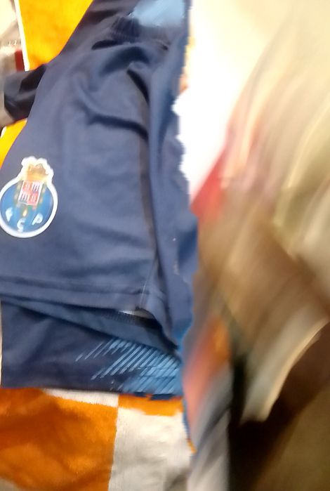 camisola + calção de criança até 8 anos ( exemplar unico