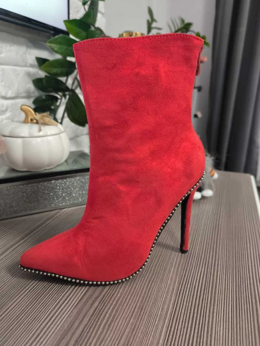 Buty na obcasie- kozaki