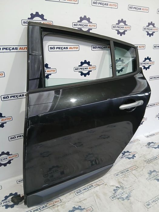 PORTA TRASEIRA ESQUERDA PRETA RENAULT MEGANE 3 1.5DCI 2009-2016 ANO: 2