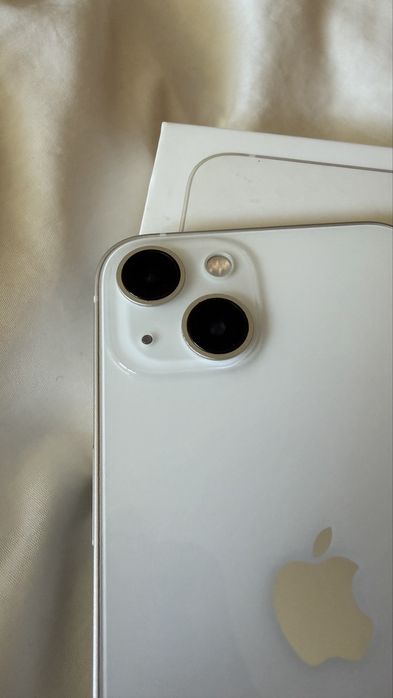 iPhone 13 128GB – Starlight