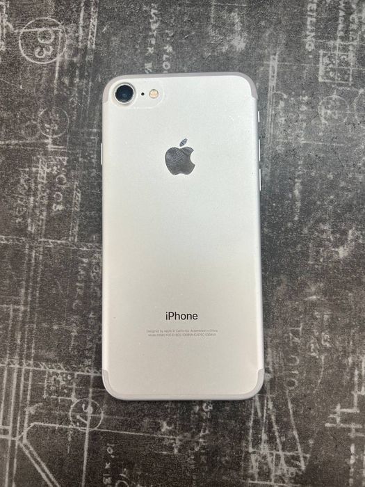 iPhone 7 в гарному стані