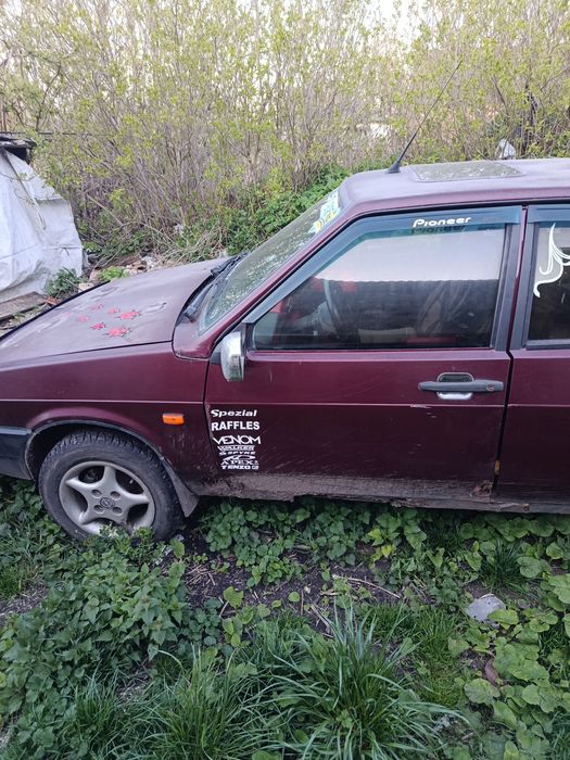 Продам дев'ятку на запчастини або під відновлення