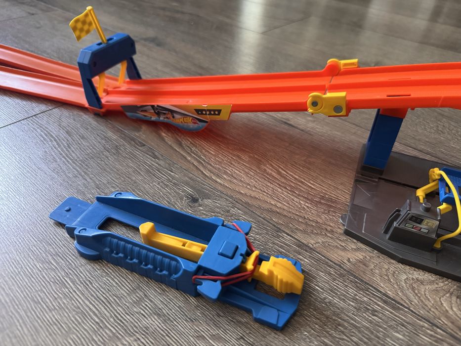 Hot Wheels Хотвілс трек, станція тех. обслуговування