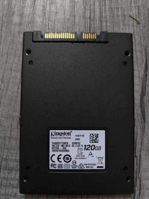 Процесор, материнська плата, SSD, оперативна пам'ять.