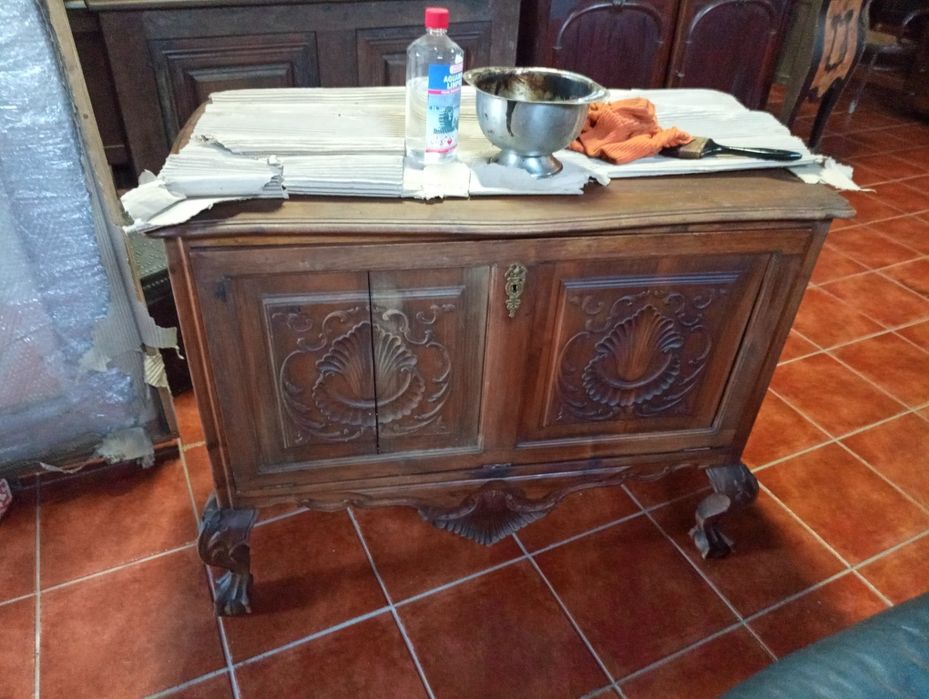 Recheio de loja de antiguidades