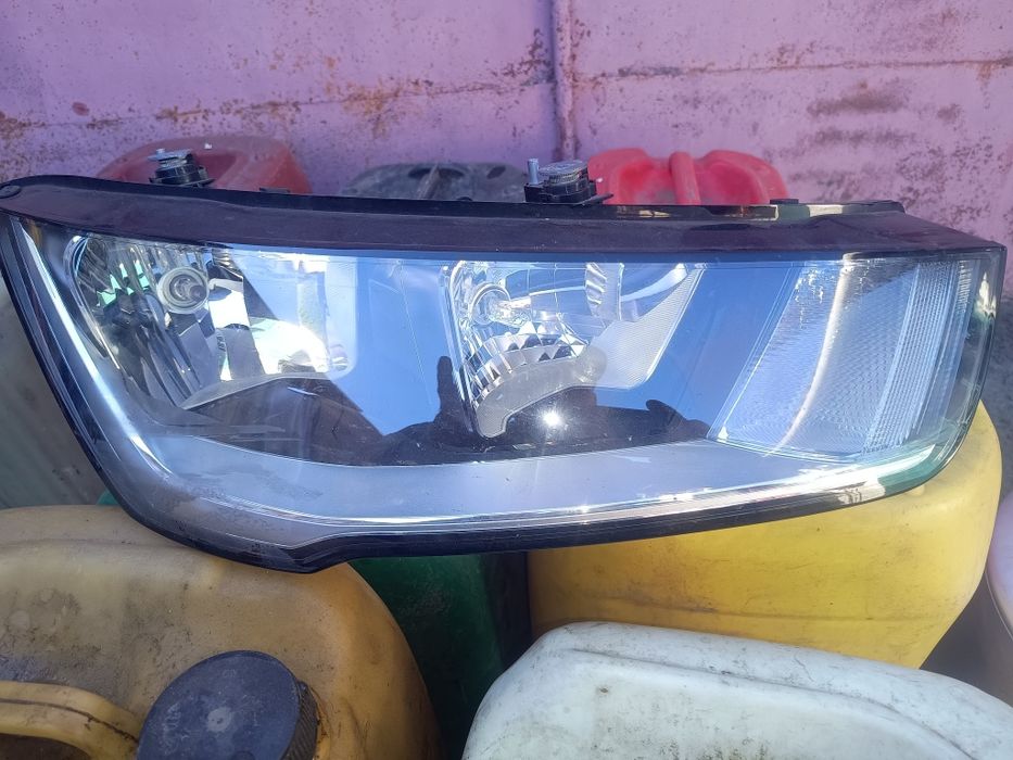 Фара Audi a1 права