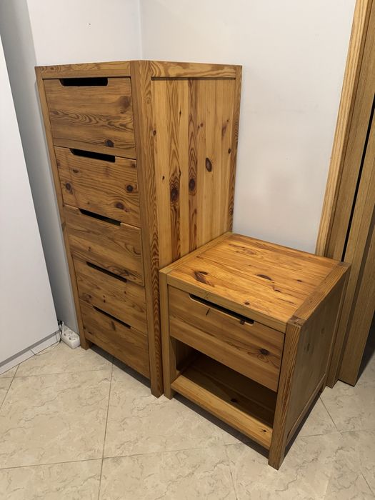 Cómodas de madeira maciça