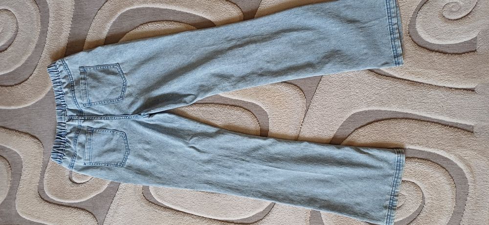 Spodnie jeansy ala dzwony 158