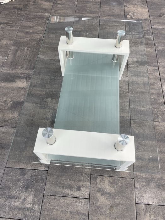 Журнальний столик