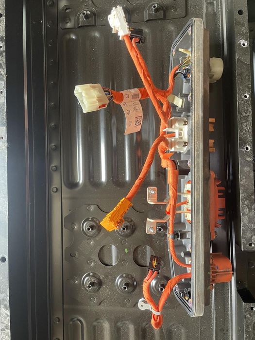 FORD Mustang Mach-E, деталі батареї 98,8кВт 75кВт