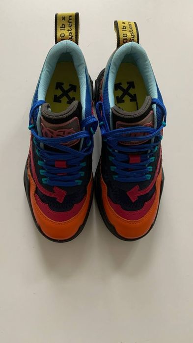 Продам кроссовки Off-White.