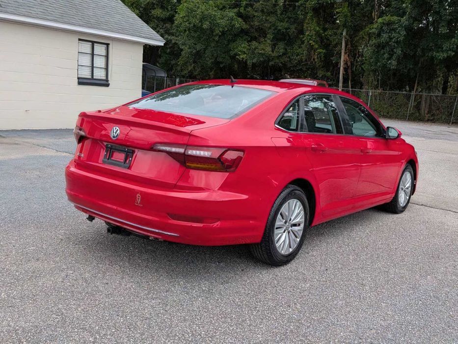 Volkswagen Jetta      2019