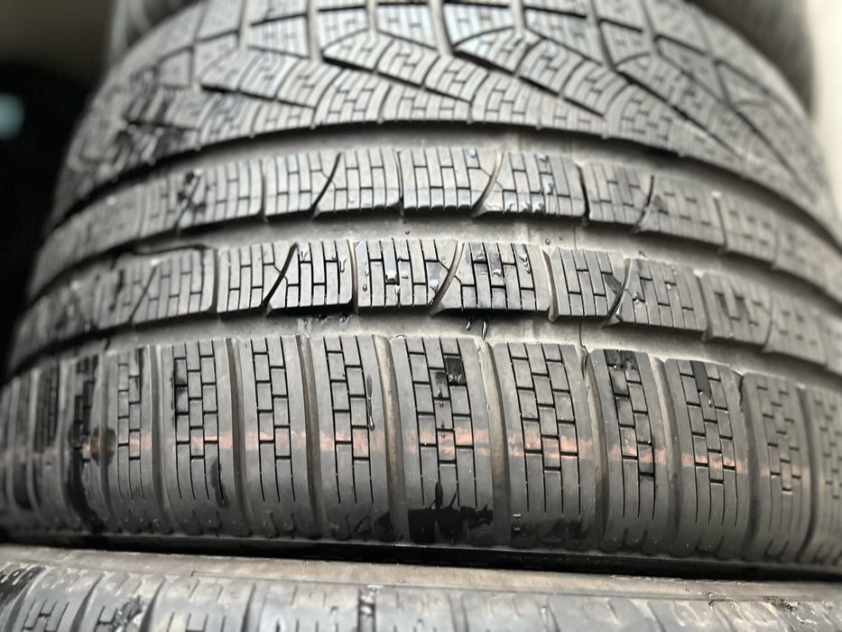 295/30/R19 255/35/R19 (зима) Pirelli Sottozero Різноширокі