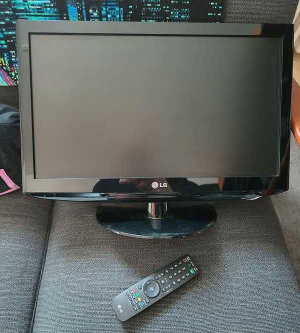 Várias TV's televisões completas