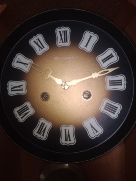 Часы Янтарь настенные