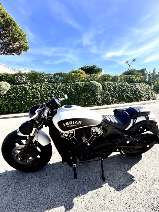 Indian Scout Bobber (white Smoke)