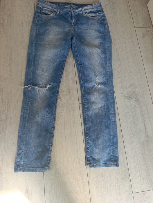 Spodnie jeansowe z dziurami w30 l32 Vila s 36