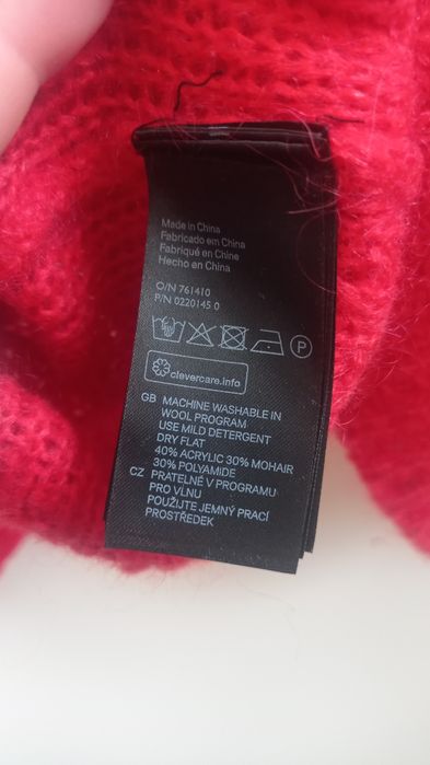 Czerwony sweter H&M z moherem