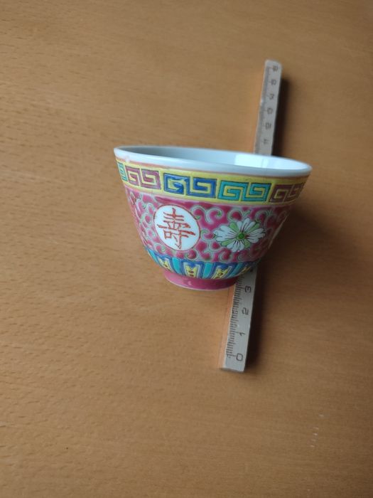 Conjunto de peças em cerâmica chinesa.