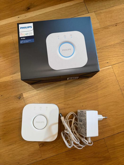 Philips Hue Play HDMI Sync Box v1 + Hue Bridge v1 + Taśma Gradient 55"