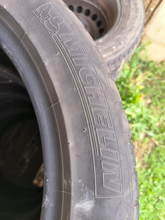 Шини Michelin 265/45 і 295/40 r20
