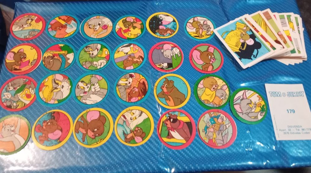 Conjunto 2- cromos vários de coleções várias