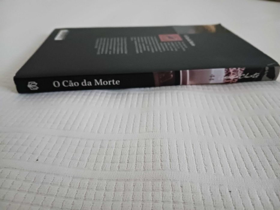 Livro O cão da morte, nº44 de Agatha Christie