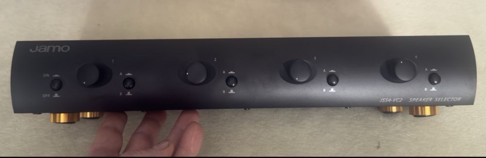 Przełącznik głośnikowy jamo