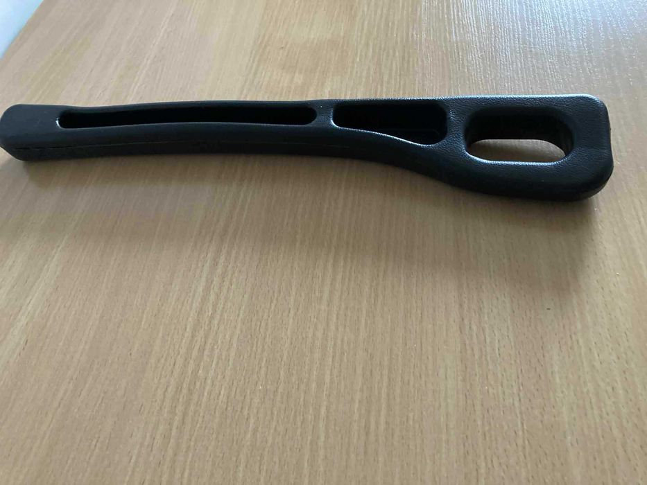 KIESZEŃ OSTATECZNA – Organizer między fotele | Kocur Garage