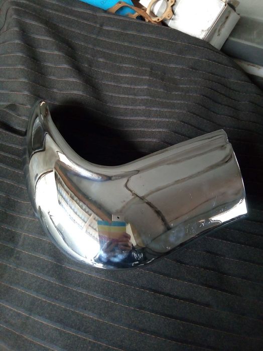 Продам головки на газ24 и 21,402 двигателя и другие запчасти.